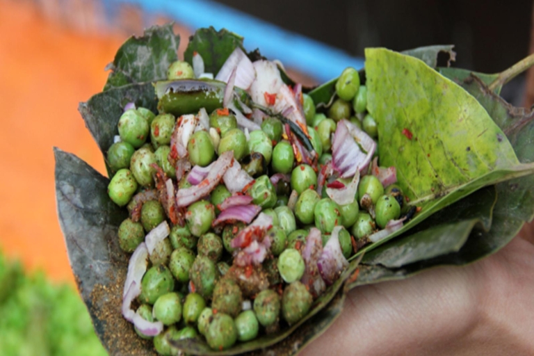 Varanasi: Tour privado por la noche de comida en la calle