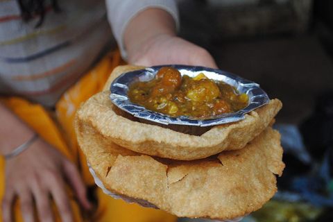 Varanasi: tour gastronomico serale privato