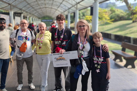 From Kandy: Pinnawala Elephant Orphanage Tuk-Tuk Day Tour