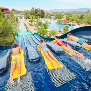 Barcelona: Caribe Aquatic Park Full-Day Ticket with Transfer
