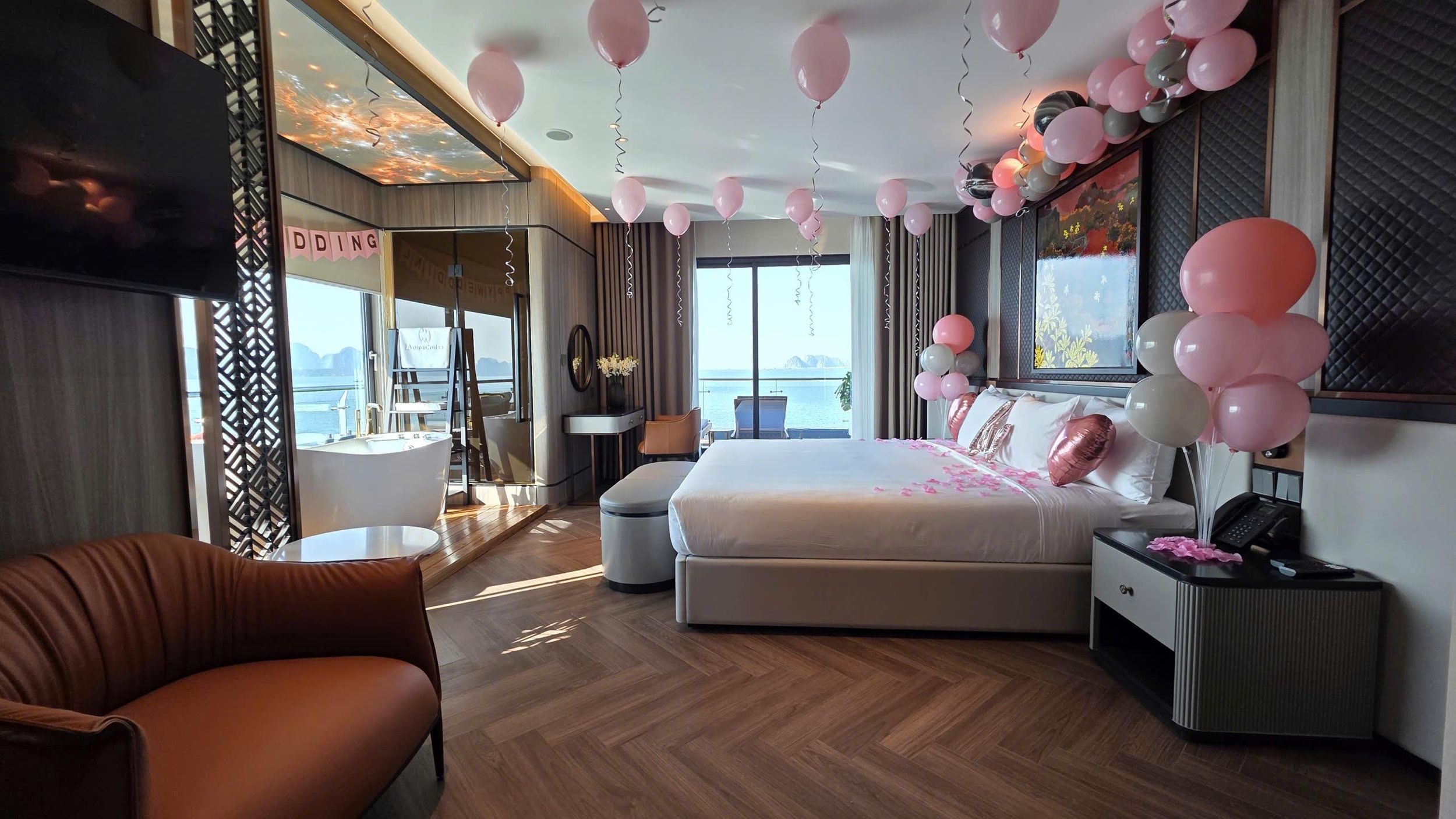 Hanoi: 2-tägige 6-Sterne-Kreuzfahrt zur Halong-Bucht & Lan-Ha-Bucht mit Balkon