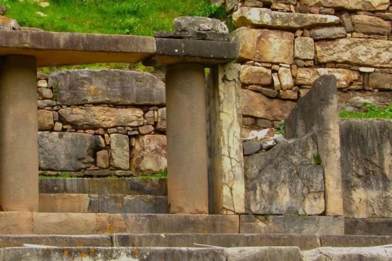 Monument Chavin de Huantar - Lagune de Querococha |Toutes les entrées|Monument Chavin de Huantar | Toutes les entrées |