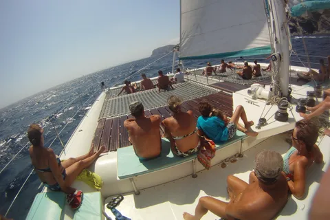 Depuis Roses : croisière en catamaran aux îles Medes
