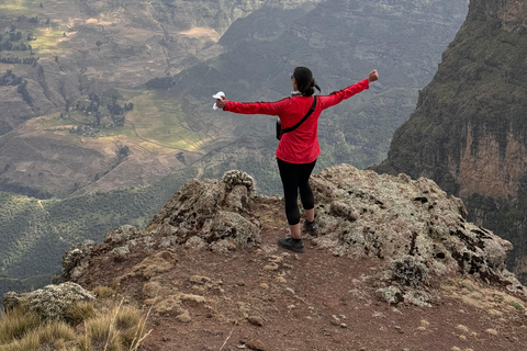 Simien Mountains: 4 Tage Trekking zum Simien Mountains ParkSimien Mountains: 4 Tage Trekking im Simien Mountains Nationalpark