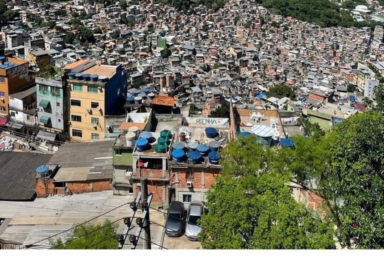 Rio de Janeiro: Private Rocinha Tour by Two Local Cousins