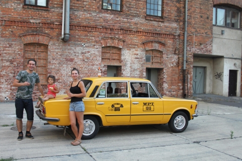 Varsovia: Recorrido histórico privado en Fiat retro