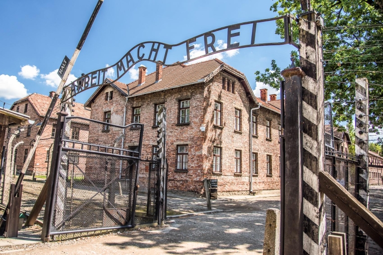 Krakau: rondleiding Auschwitz, met optionele lunch en ophaalserviceTour in het Italiaans met ophaalservice bij het hotel