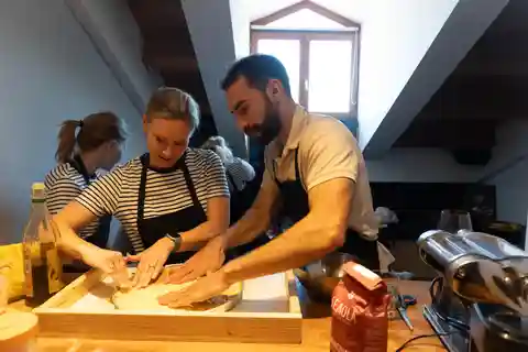 Venice: Small Group Cooking Class with Chef Francesco