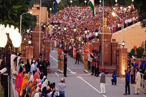 Amritsar: Beating Retreat Ceremony, Sadda Pind and Dinner