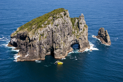 Bay of Islands: Bay Discovery Cruise with Island Stop-OverSummer 2:00 PM Scenic 4.5-Hour Cruise and Island Stopover