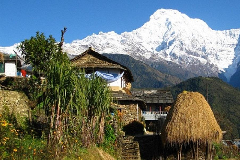 Explorando a beleza de Ghandruk: Tour guiado de 2 dias em um jipe com tração nas quatro rodas