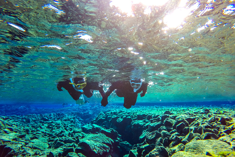 From Reykjavík: Golden Circle with Snorkel in Silfra From Reykjavík: Golden Circle and Silfra Snorkeling Tour