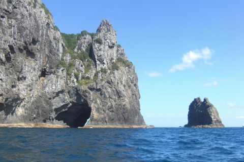 Bay of Islands: 1,5-stündige rasante Bootsfahrt zum Hole in the RockBay of Islands um 12:00 Uhr: 1,5-stündige rasante Bootsfahrt zum Hole in the Rock