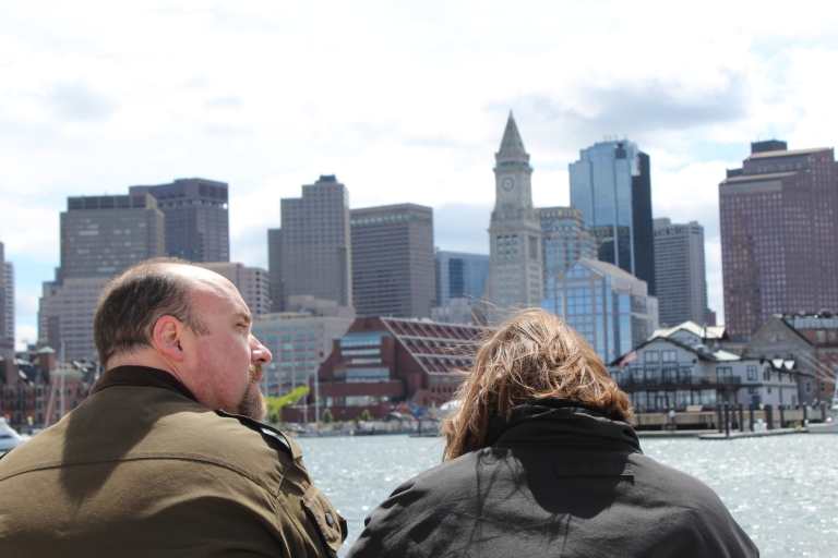 Crucero con brunch de fin de semana con follaje otoñal en el puerto de Boston
