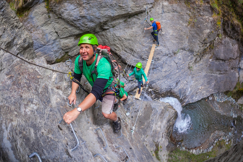 Wanaka : 2 heures d&#039;initiation à l&#039;escalade des cascades par câble