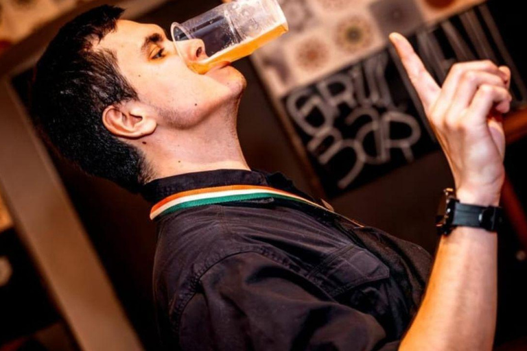 A verdadeira volta aos bares de Atenas com entrada VIP no clubeHorário normal 2026