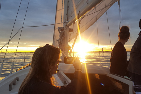 Crucero en dhow al atardecerOpción Estándar