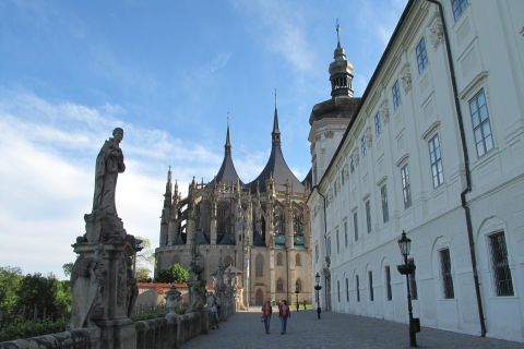 From Prague: Private Guided Kutna Hora Tour with Transport