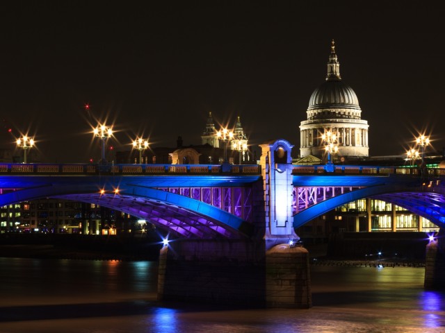 London Bridge 1.5-Hour Ghost Walking Tour