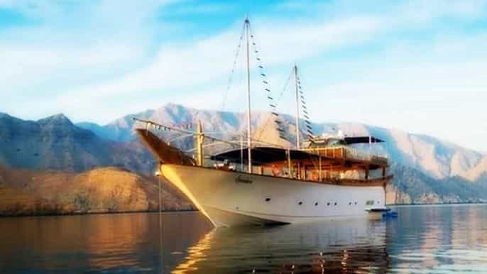 khasab musandam overnight dhow cruise