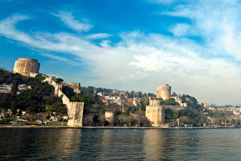 Bosporus-Kreuzfahrt und Zwei-Kontinente-Tour mit lokalem GuideBosphorus Kreuzfahrt und zwei Kontinente Tour