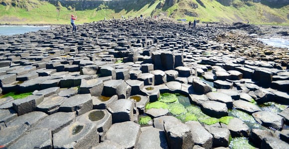 Belfast: Giant&#39;s Causeway, Coast Road & Game of Thrones Tour
