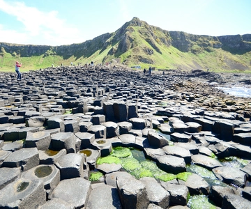 Belfast: Giant's Causeway, Coast Road & Game of Thrones Tour