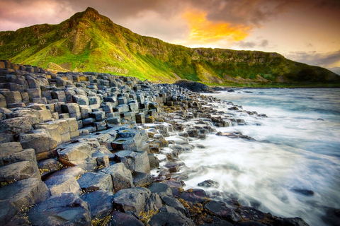 Game of Thrones & Giant's Causeway: Guided Tour from BelfastGra o Tron i Giant's Causeway: Zwiedzanie z przewodnikiem z Belfastu