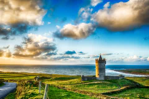 From Galway: Aran Islands & Cliffs of Moher Tour with Cruise