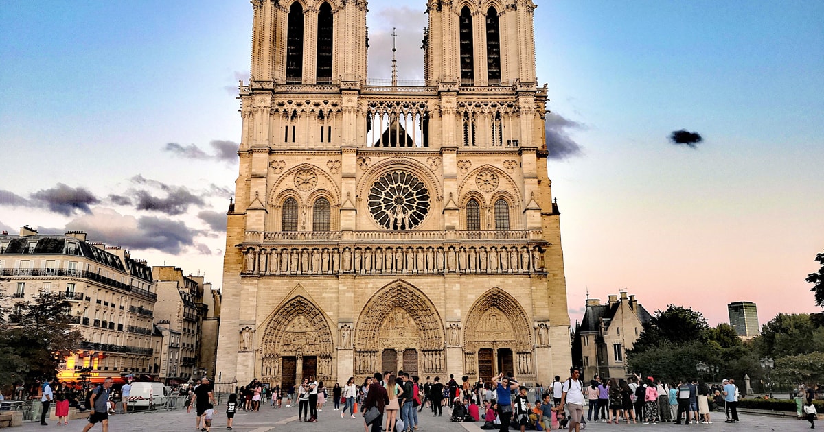 Notre-Dame, Île de la Cité & St. Severin Private Family Tour | GetYourGuide