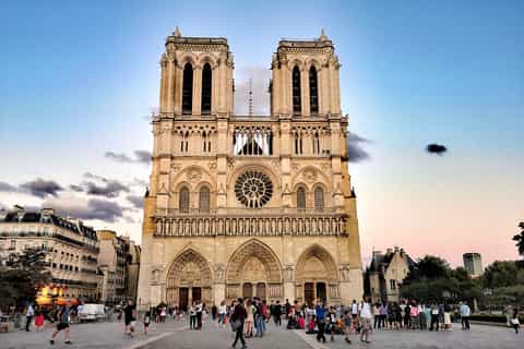 Notre-Dame, Île de la Cité & St. Severin Private Family Tour