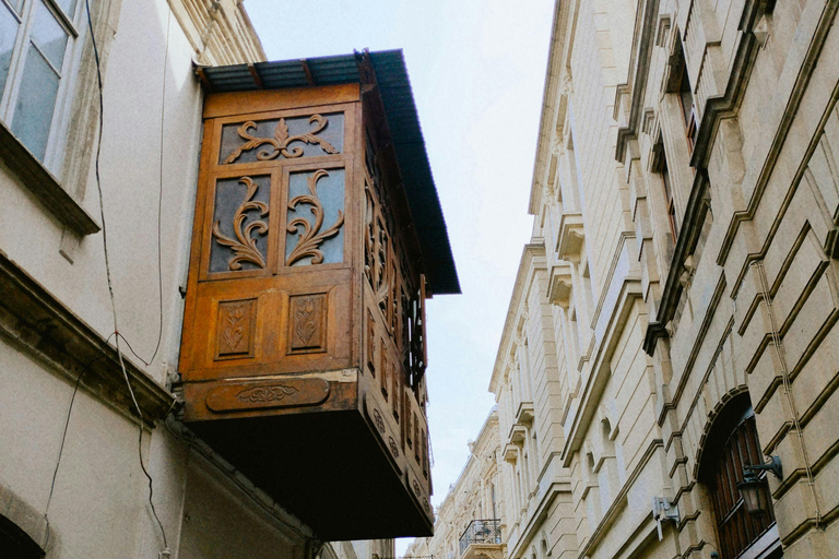 Baku: Old City Walking Tour with Vintage Photos