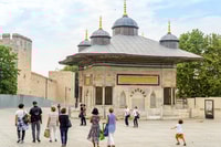 Istanbul, Topkapi Palace and Harem Guided Tour with Ticket - Housity