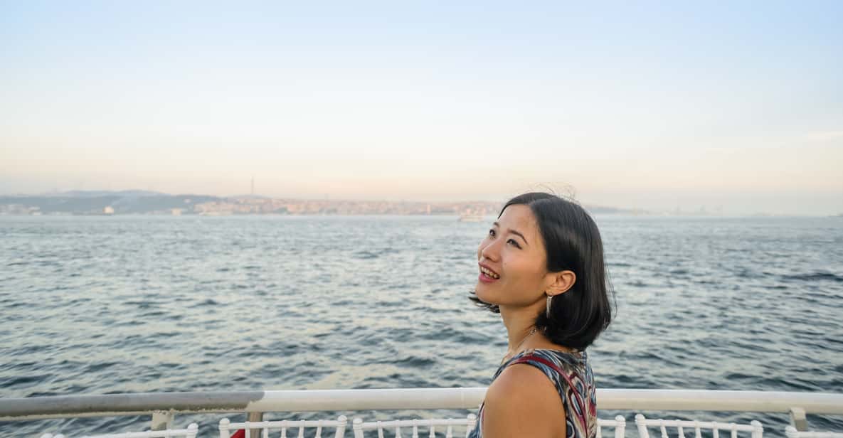 Istanbul: Bosphorus Dinner Cruise with Entertainment