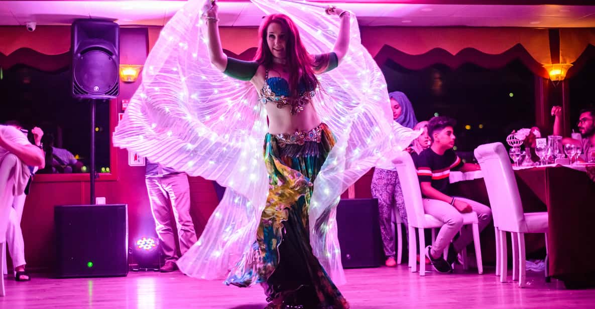Istanbul: Bosphorus Dinner Cruise with Entertainment