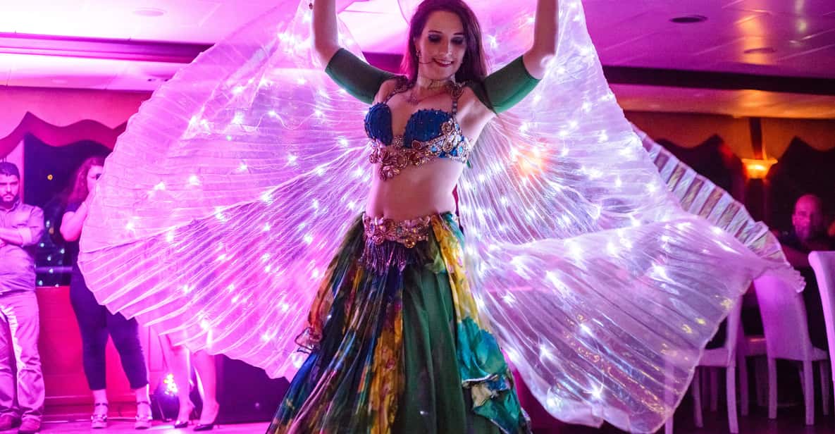 Istanbul: Bosphorus Dinner Cruise with Entertainment