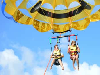 Miami: Parasailing im Biscayne Bay Miami: Parasailing im Biscayne Bay
