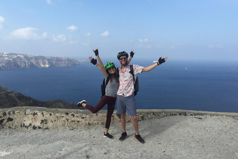 Santorini: Around the Island by Electric Bike Santorini: Around the Island by e-scooter