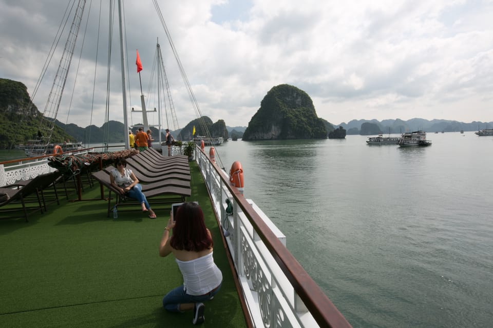 Au D Part De Hanoi Croisi Re De Jours Dans La Baie D Halong Avec