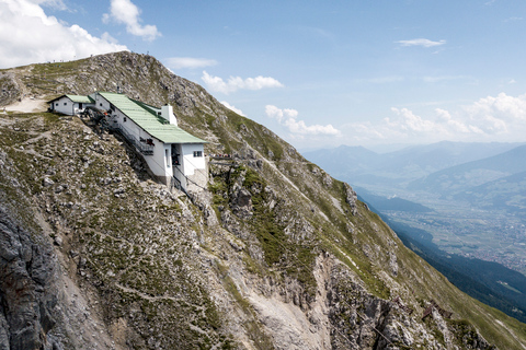 Top of Innsbruck: Ticket für die Hin- und Rückfahrt mit der SeilbahnTop of Innsbruck: Gipfelerlebnis