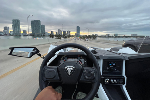 1 heure et 30 minutes de location de fronde à Miami - Nous sommes les meilleurs !Location de Slingshot Polaris à Miami