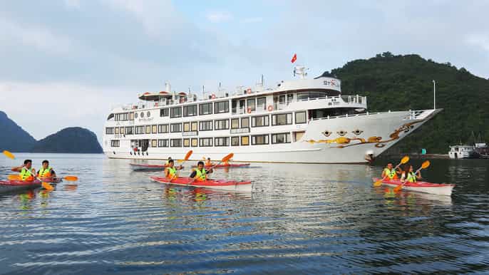 bai tu long bay 2day 5star cruise with kayak