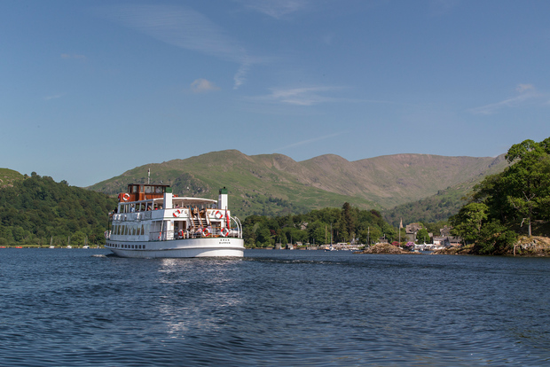 Windermere Red Cruise: naviga tra Bowness e Ambleside
