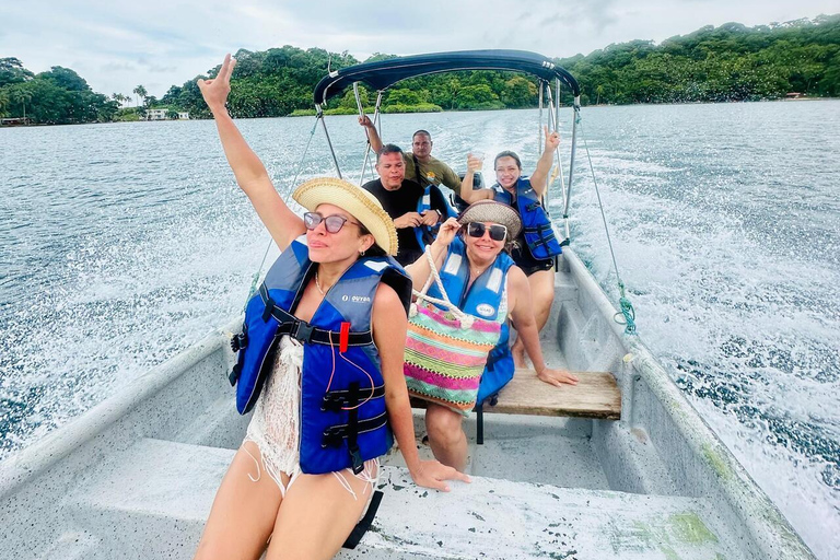 Panama City: 5-Stop Caribbean Boat Day Trip & Isla Mamey
