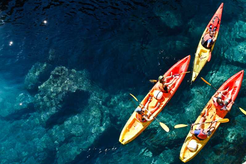 Dubrovnik: Tour in kayak al tramonto con spuntino di frutta e vino