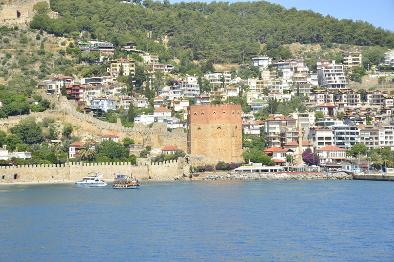 Całodniowa wycieczka po mieście Alanya: Łódź, zamek, rzeka Dim, jaskinia DimZ Alanyi