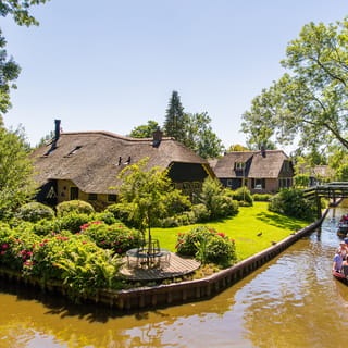 From Amsterdam: Giethoorn & Enclosing Dike Full-Day Tour
