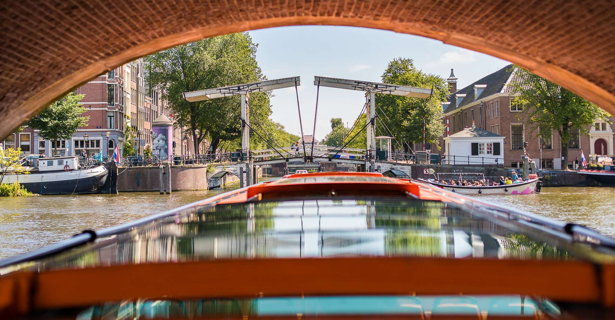 Amsterdam: City Centre Canal Cruise including Audioguide photo 5