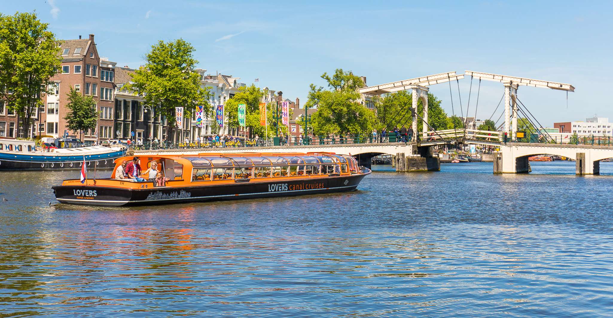 Amsterdam: City Centre Canal Cruise including Audioguide photo 6