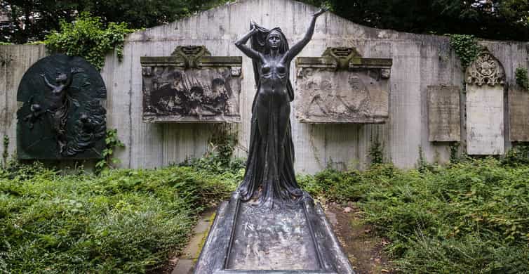 Leipzig Old Cemetery: 75-Minute Dark History Tour